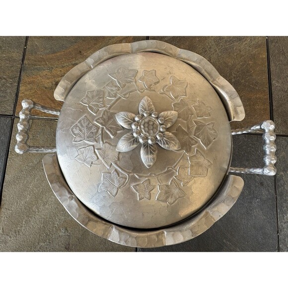 Everlast Hand Forged Aluminum Covered Serving Dish Ivy Casserole Handmade - Picture 2 of 16